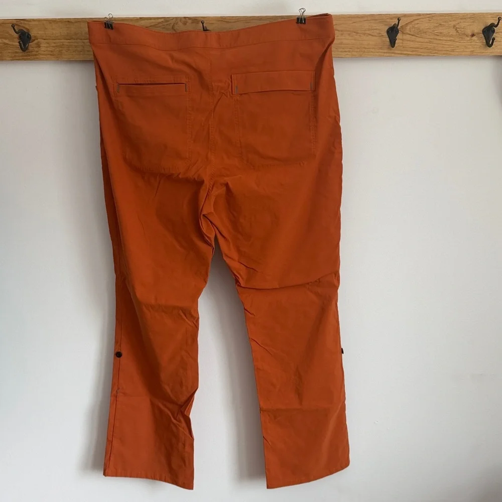 Alpine Parrot Outdoor Pants - Picture 4 of 5